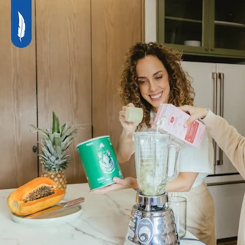 Imagen 2 de Birdman Parrot Greens & Protein 900g Súperalimento Verde Sabor Matcha