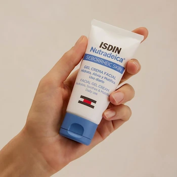 Imagen 2 de ISDIN Nutradeica Gel Crema Facial 50 ml Piel seborreica