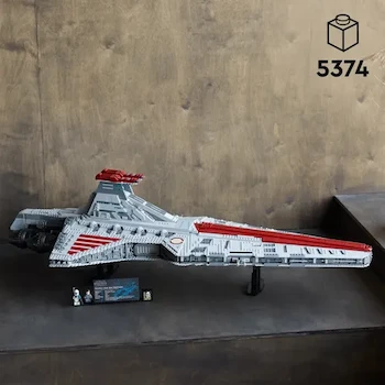 Imagen 2 de LEGO Star Wars UCS 75367 Crucero de Ataque Clase Venator de la República 5374 Piezas